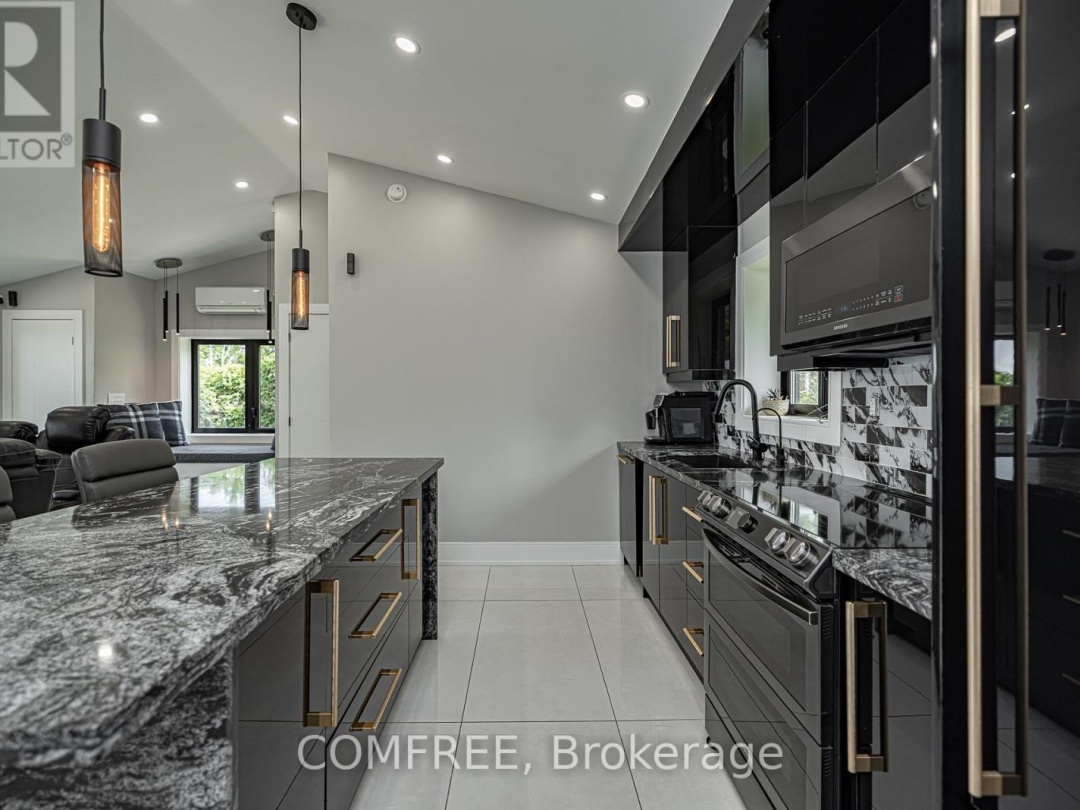901 WOODLAND DRIVE, 