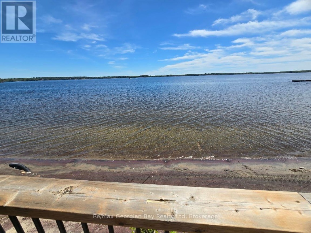 Beach Chalet #3 1230 Grandview Lodge Road, Sparrow Lake