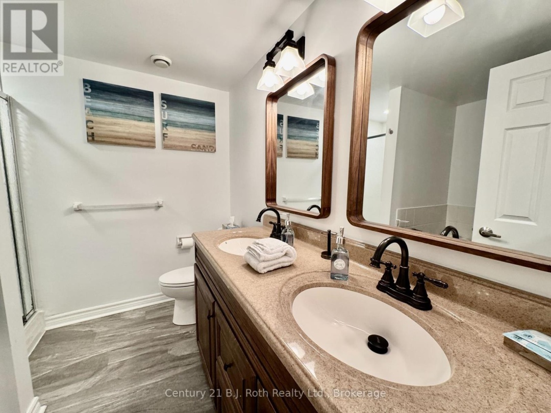 231 Hilltop Grandview Drive, Fairy Lake