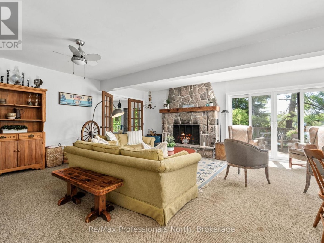 61 ISLAND 26LM ISLAND, 