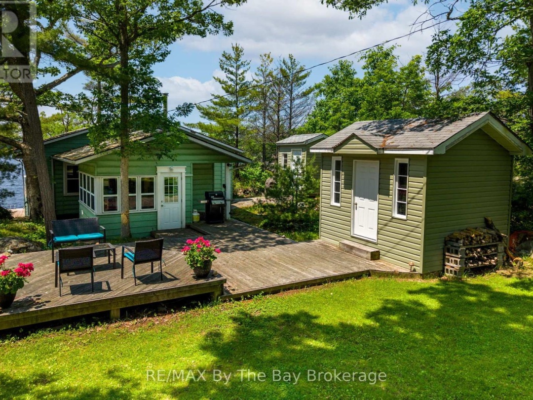 3572 ISLAND 820/MERMAID ISLAND, 