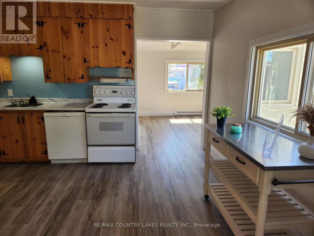 10 Ridge Avenue, Ramara