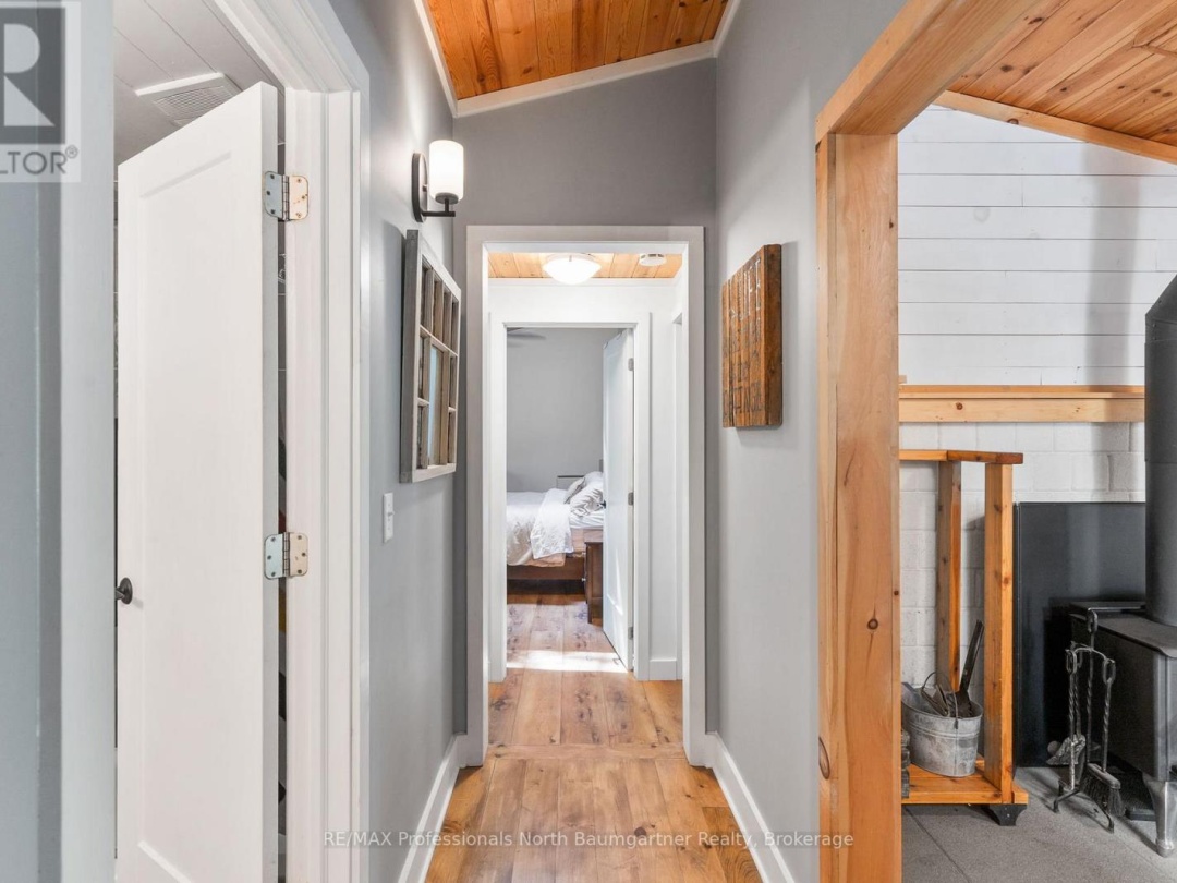 2129 Telephone Bay Road, Highlands East