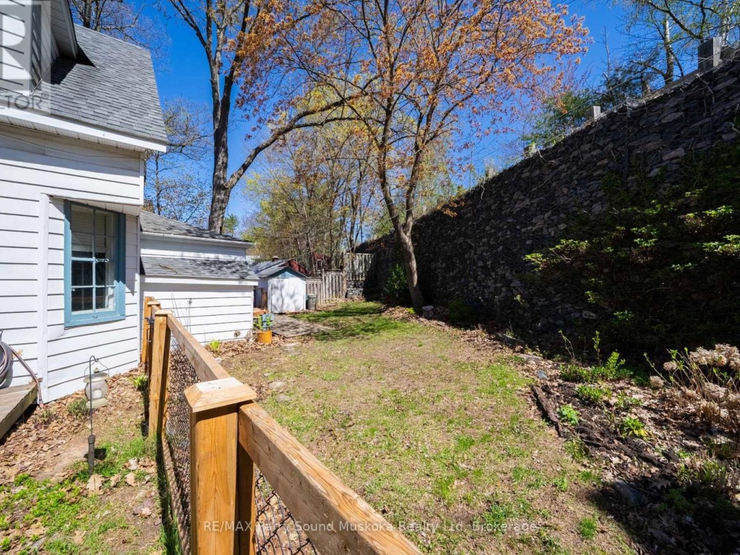 17 Waubeek Street, Parry Sound
