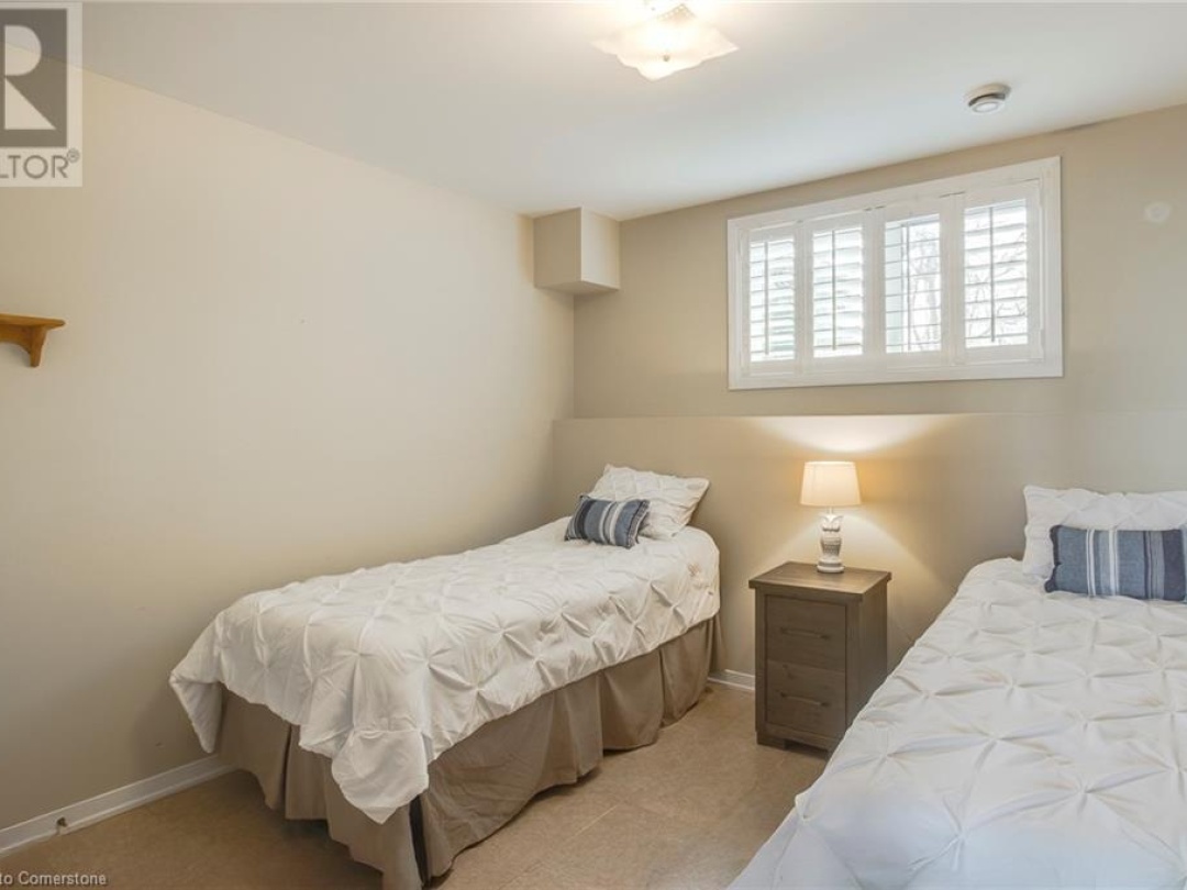 14 Lighthouse Crescent S, Georgian Bay