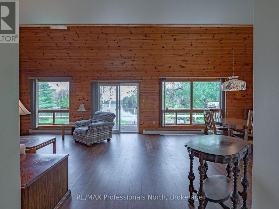 1070 Glamorgan Road E, Gooderham Lake