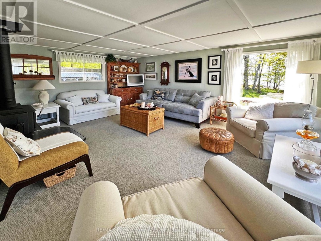 586 Rose Island Drive, Georgian Bay