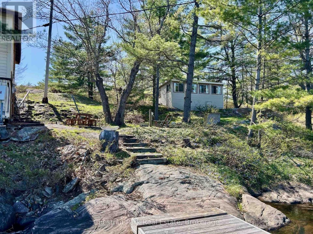 1 & 2 -1051 WIGWAM LODGE ROAD, 