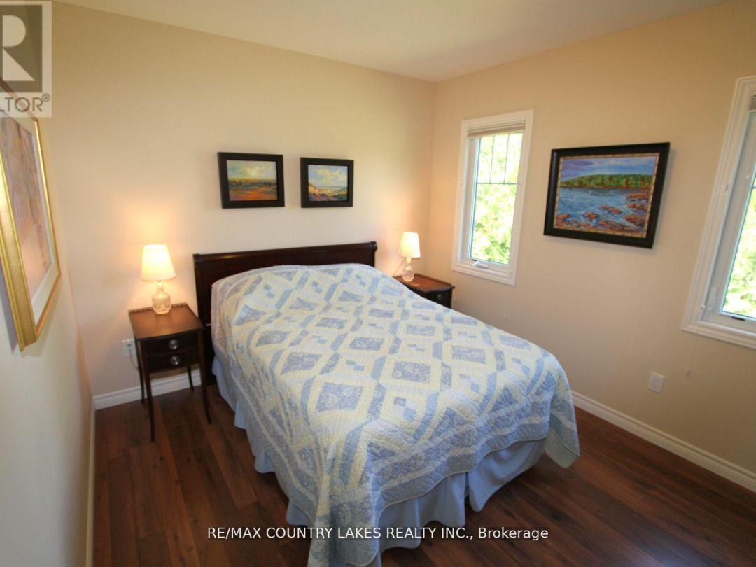 275 MCGUIRE BEACH ROAD, Canal Lake