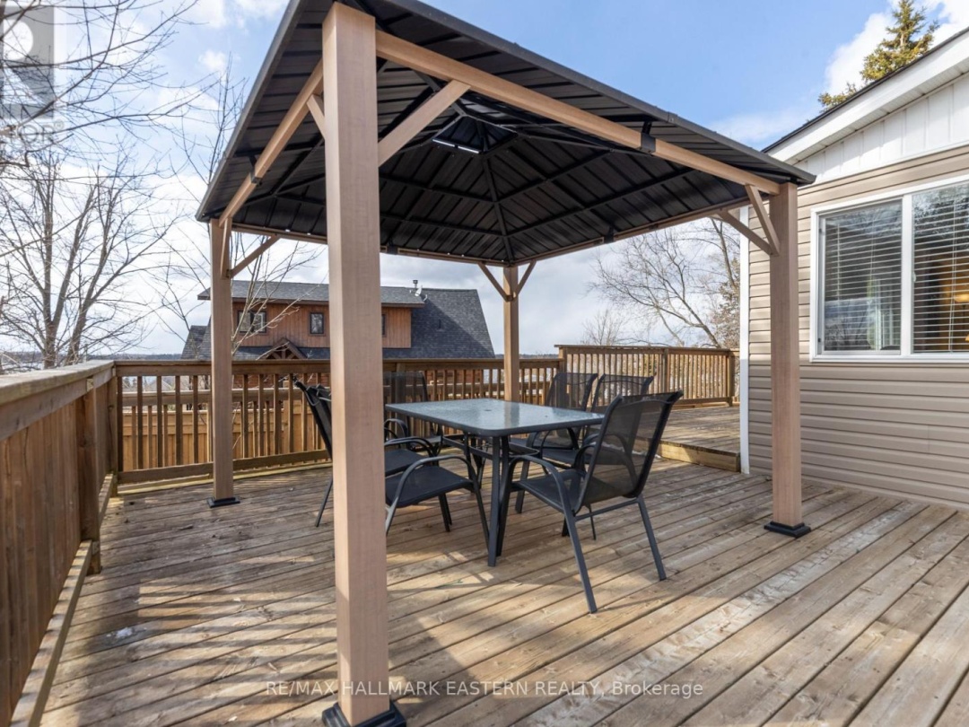4 Hollyville Boulevard, Sturgeon Lake
