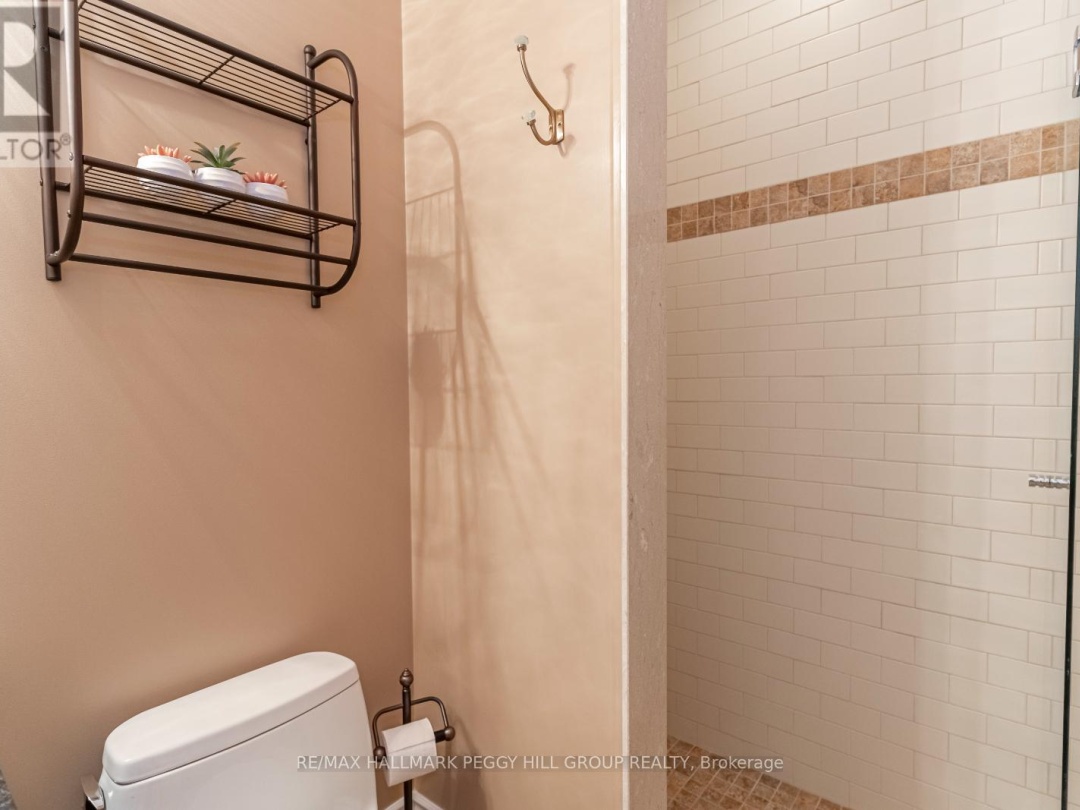 604 80 Orchard Point Road, Lake Simcoe