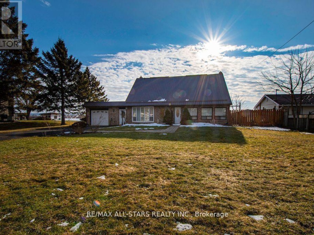 122 Fenelon Drive, Sturgeon Lake