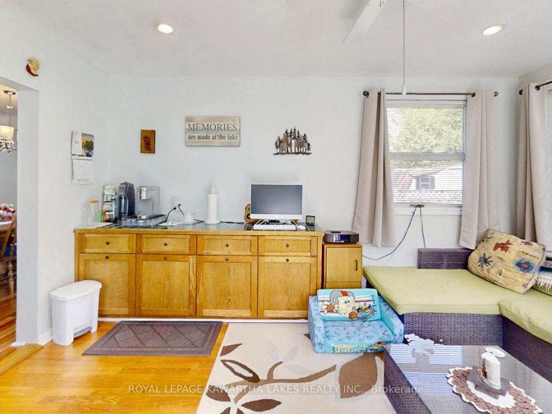 835 CEDAR GLEN ROAD, 