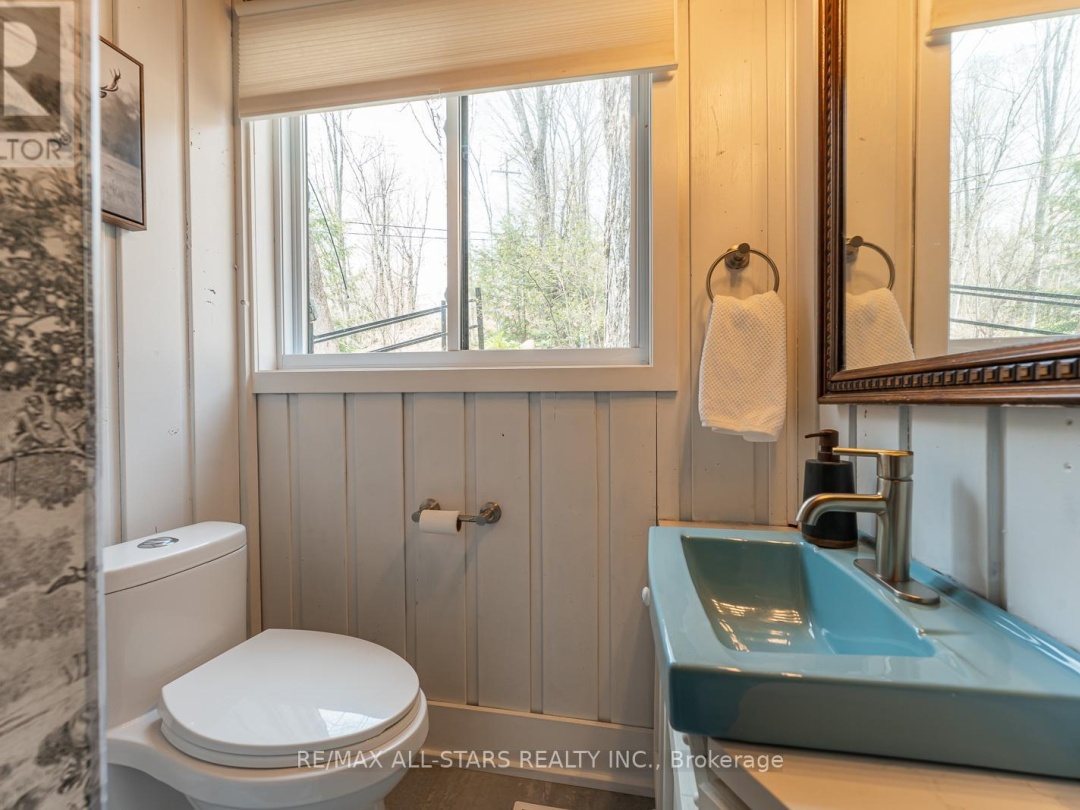 1008 Rolland Drive, Little Kennisis Lake