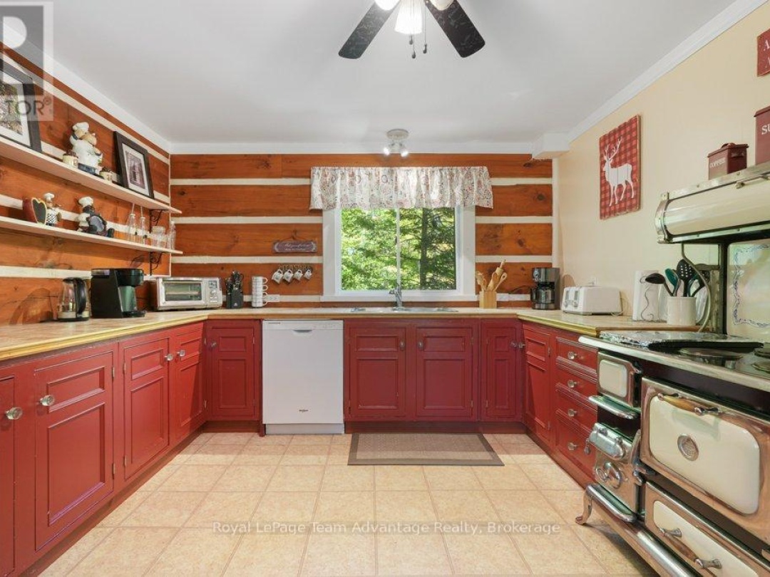 52 LITTLE OTTER LANE, Otter Lake