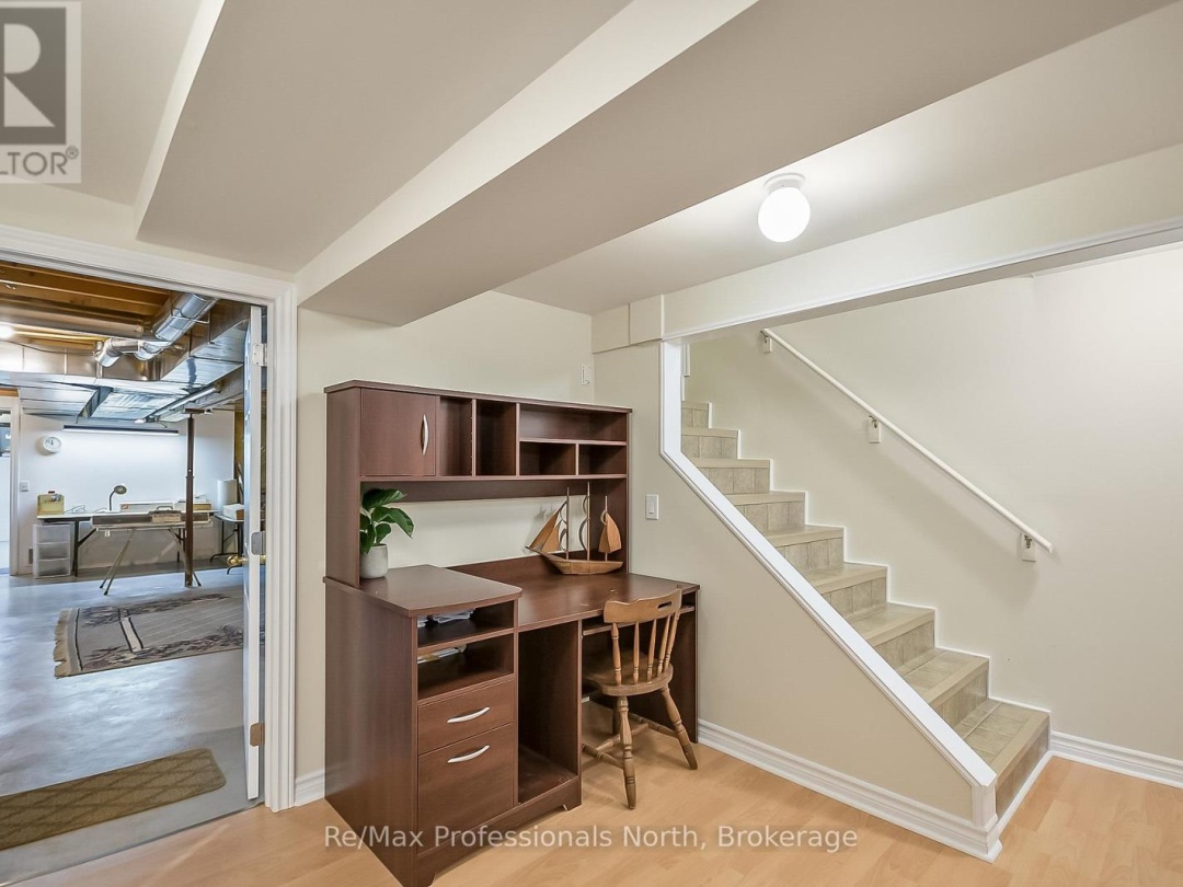 136 HEDGEWOOD LANE, 