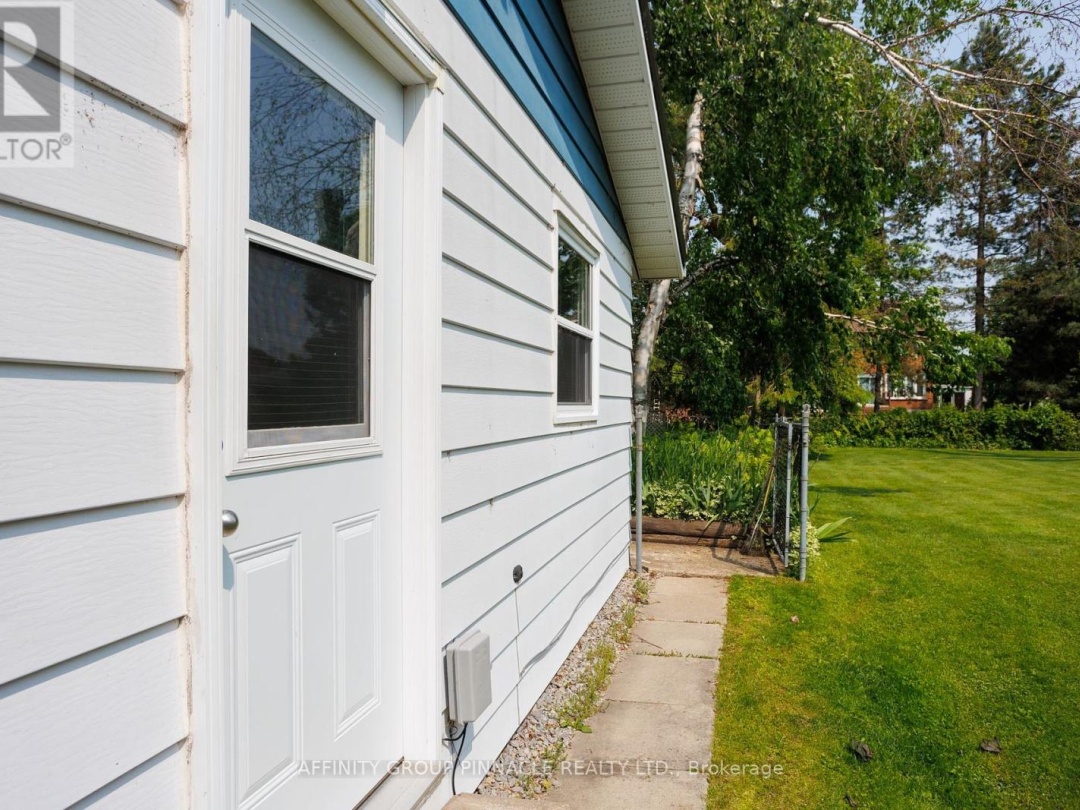 46 Maplewood Avenue, Lake Simcoe