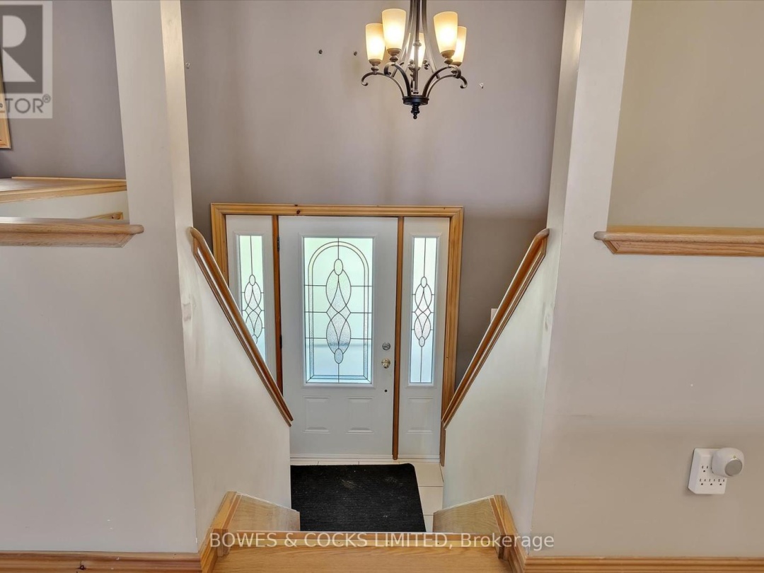 240 Lakeshore Drive, Pigeon Lake
