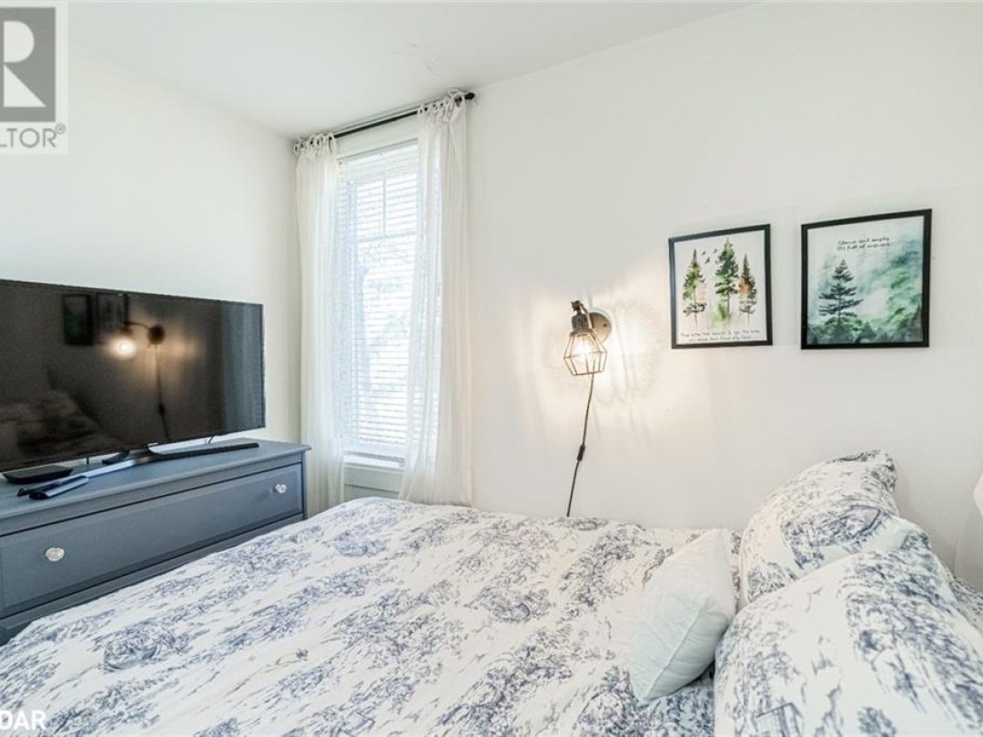9866 COUNTY ROAD 93, Penetanguishene