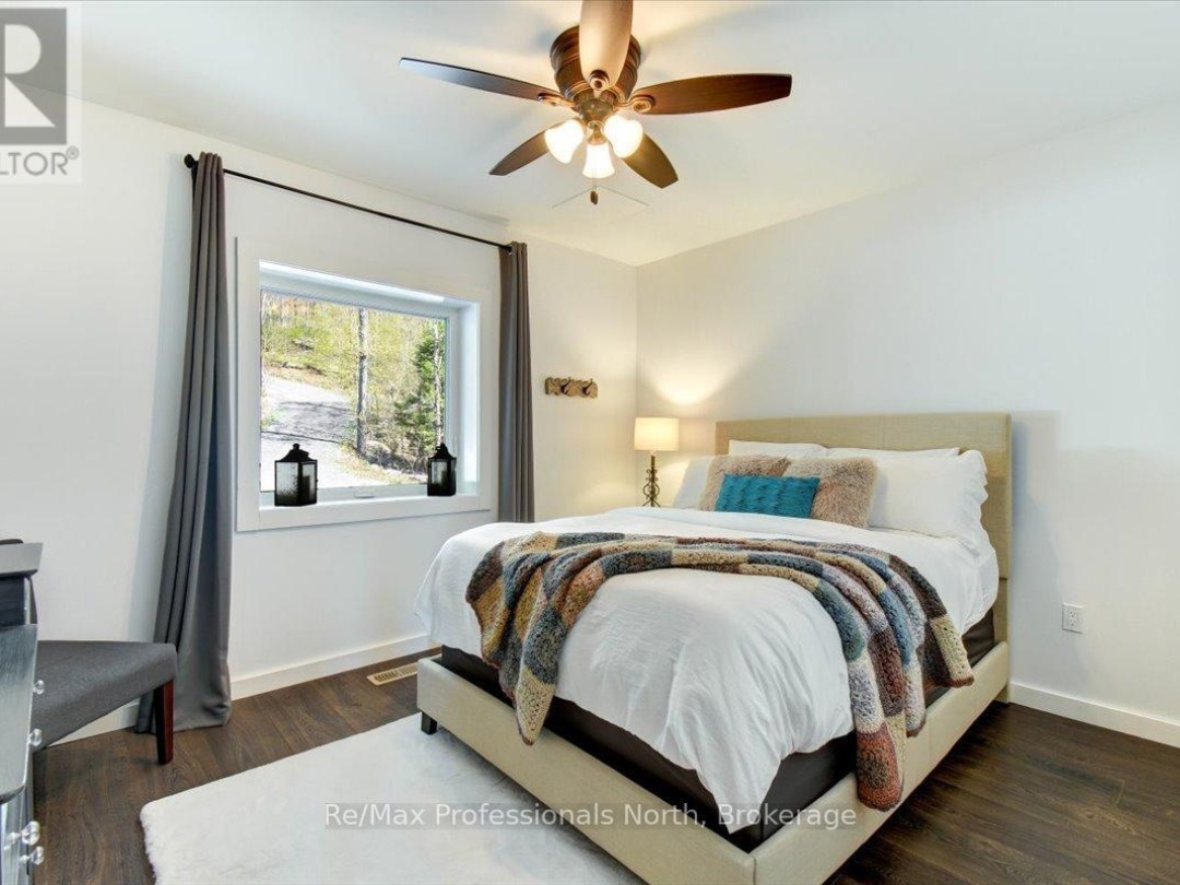 88 Russell Drive, White Lake