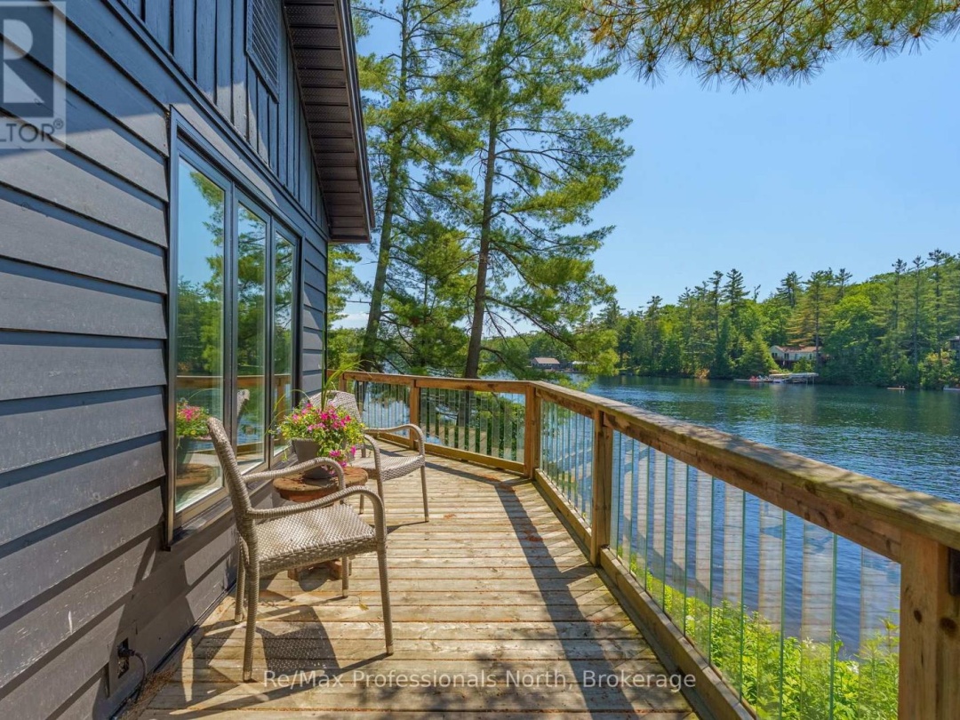 61 ISLAND 26LM ISLAND, 