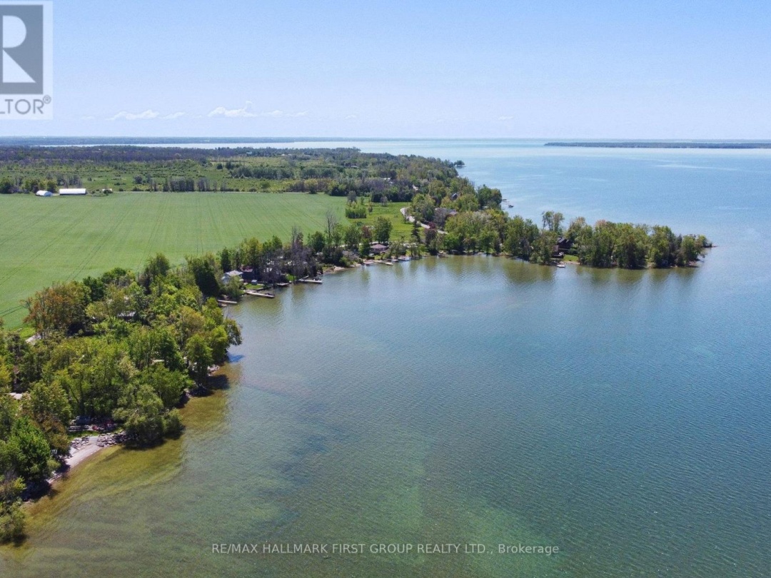 2196 Lakeshore Drive, Lake Simcoe