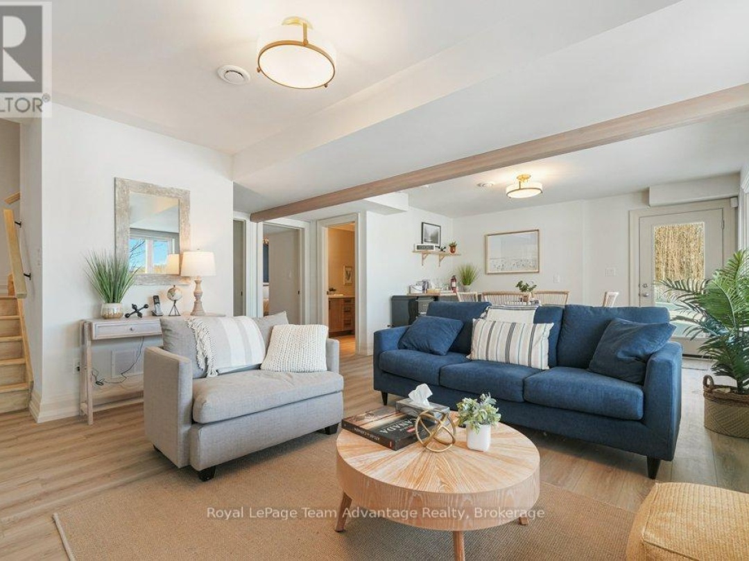 63 Maple Drive, Bay Lake