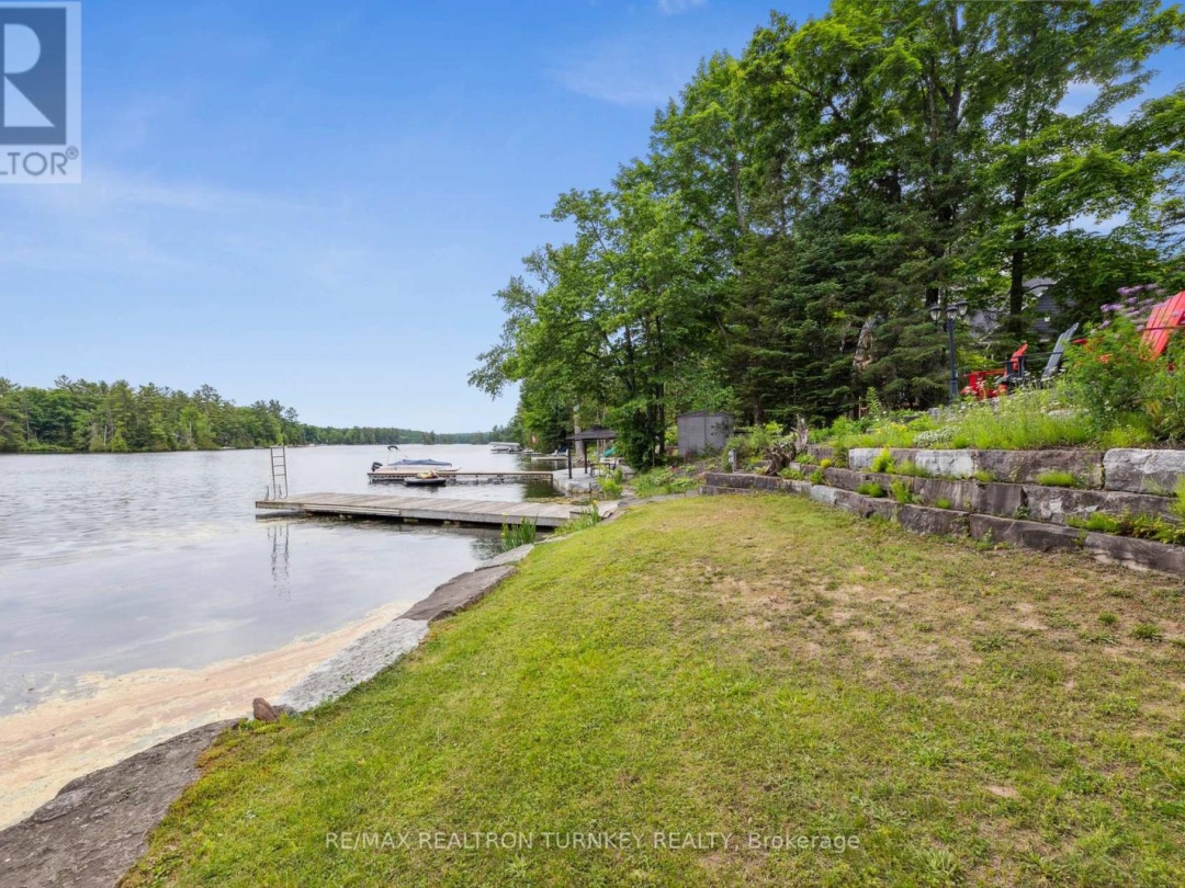 310 Northern Avenue, Big Bald Lake
