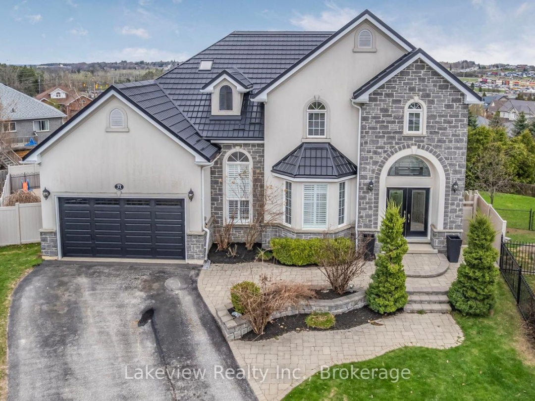 31 CLEOPATRA COURT, Orillia