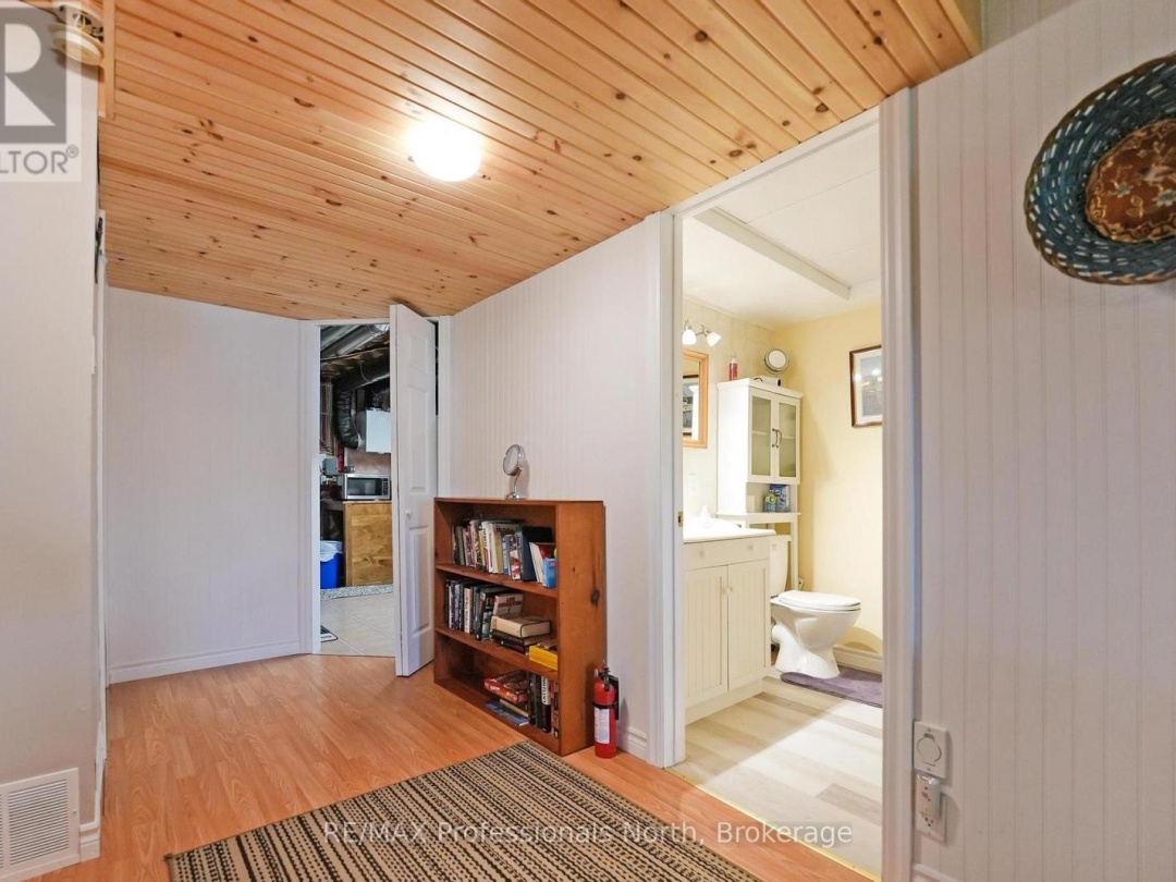 1093 Comak Crescent, St Nora Lake