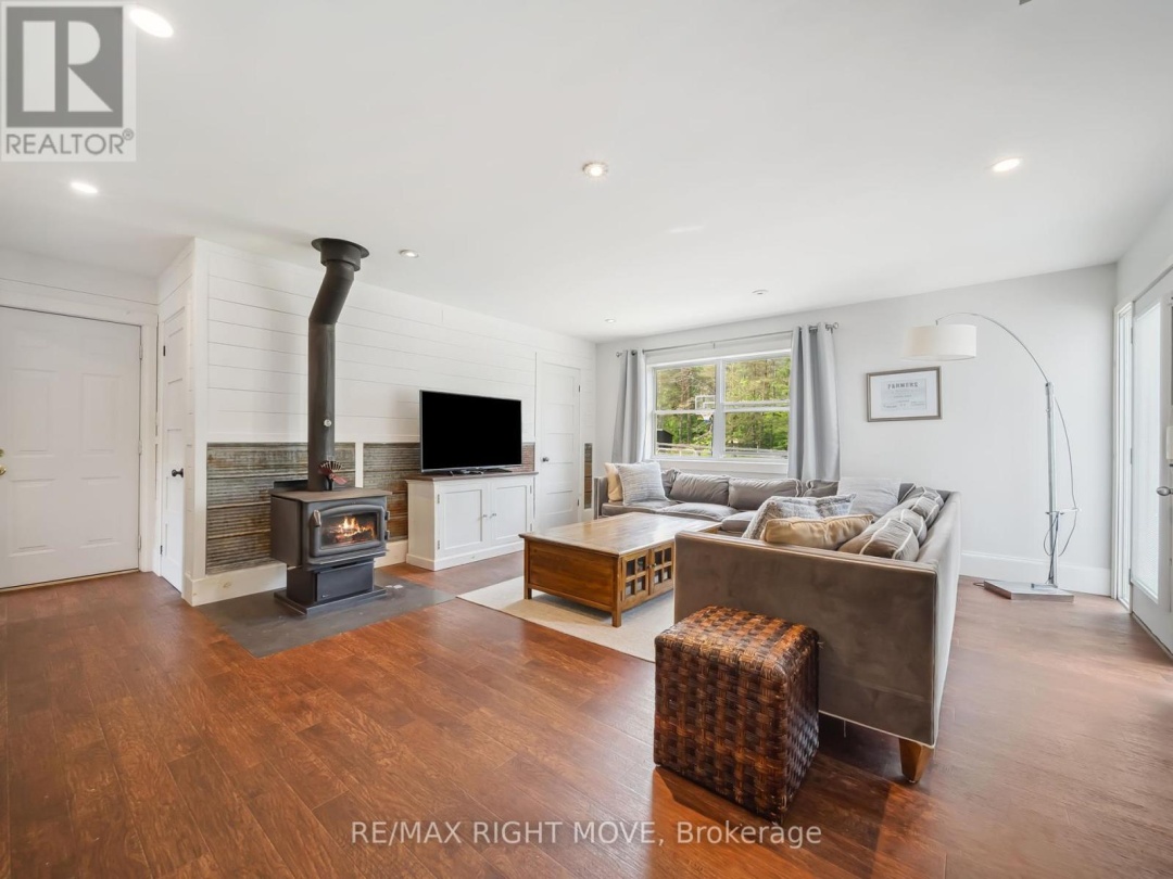 3062 TOWNLINE RR5 TOWNLINE, 