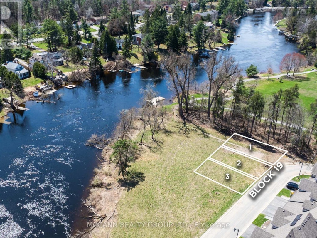 19&21&23 Kent Crescent, Lake Muskoka