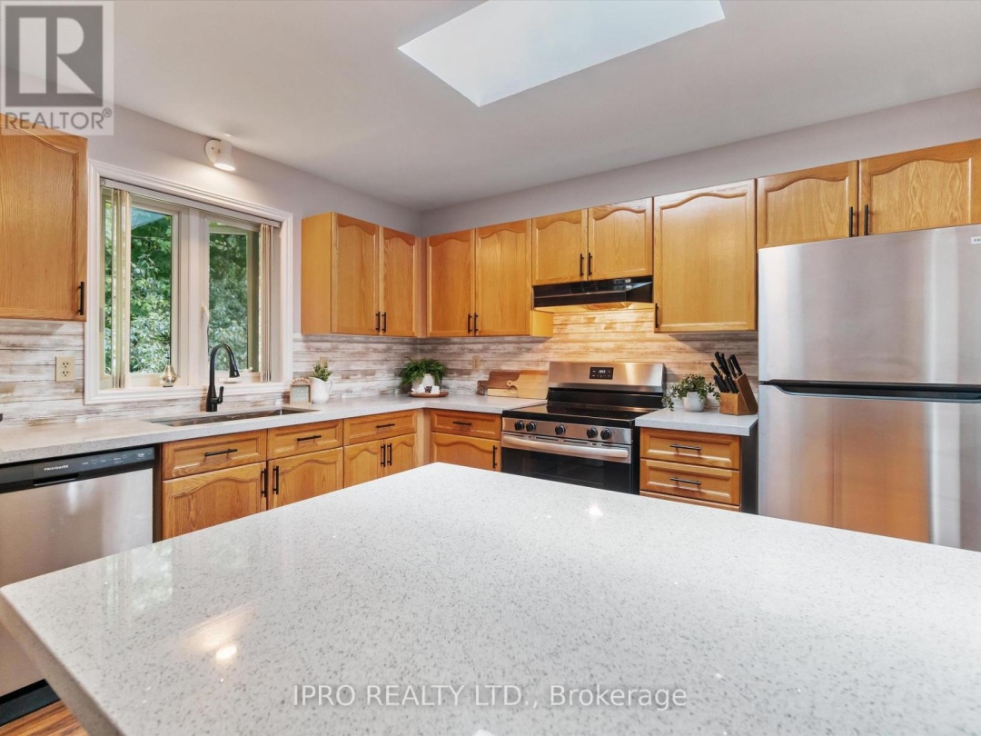 6 LOWER LANE, Otter Lake