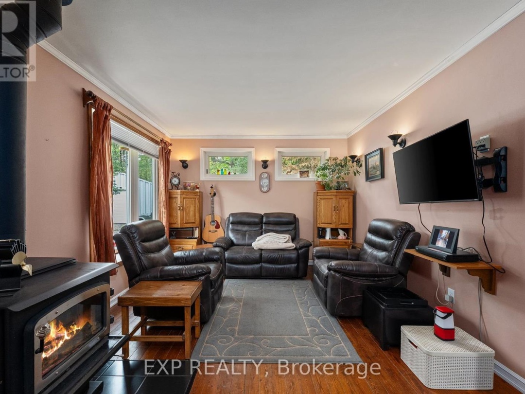 6566 PIONEER VILLAGE LANE, Ramara