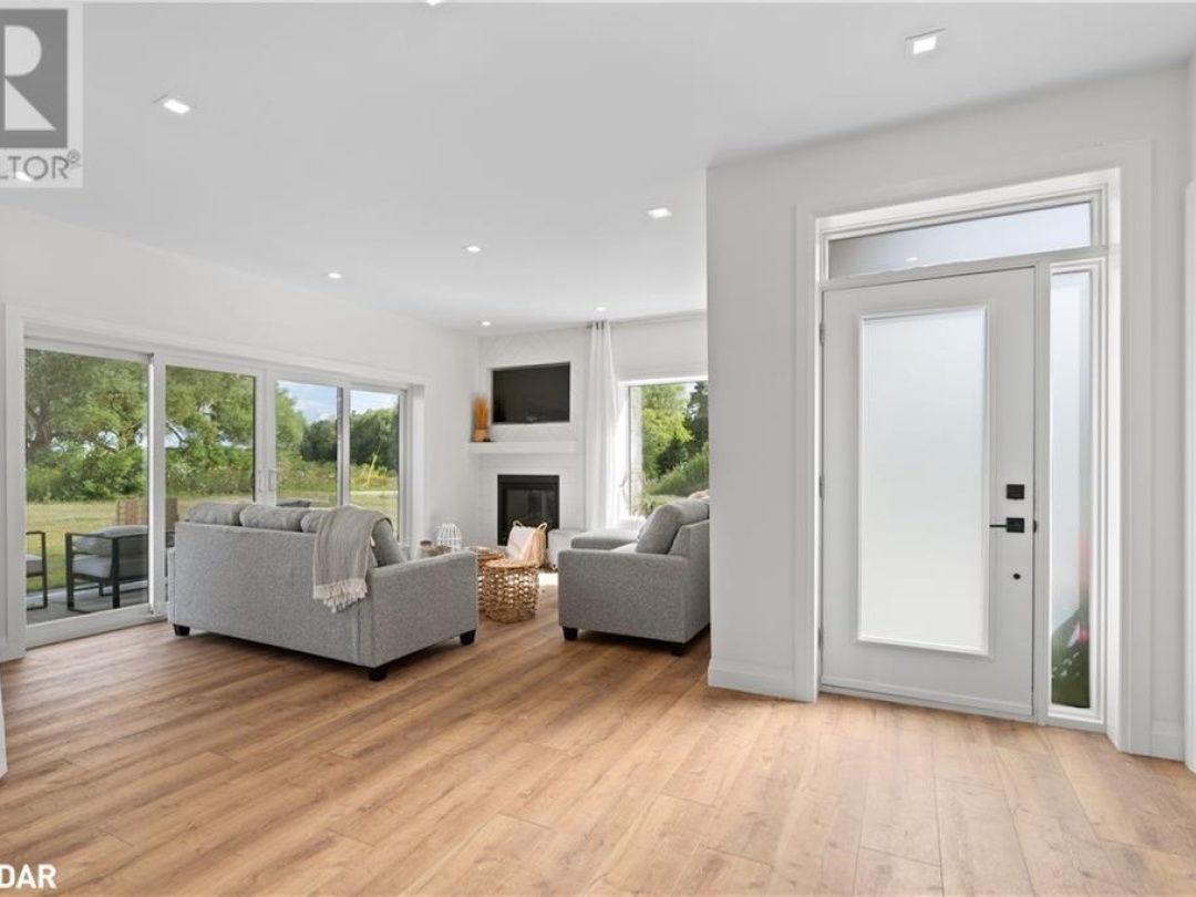 31 HEMLOCK Avenue, 
