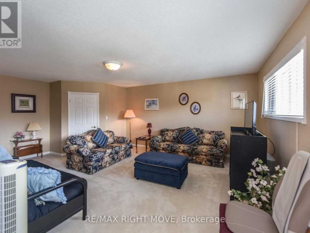 408 40 Museum Drive, Orillia