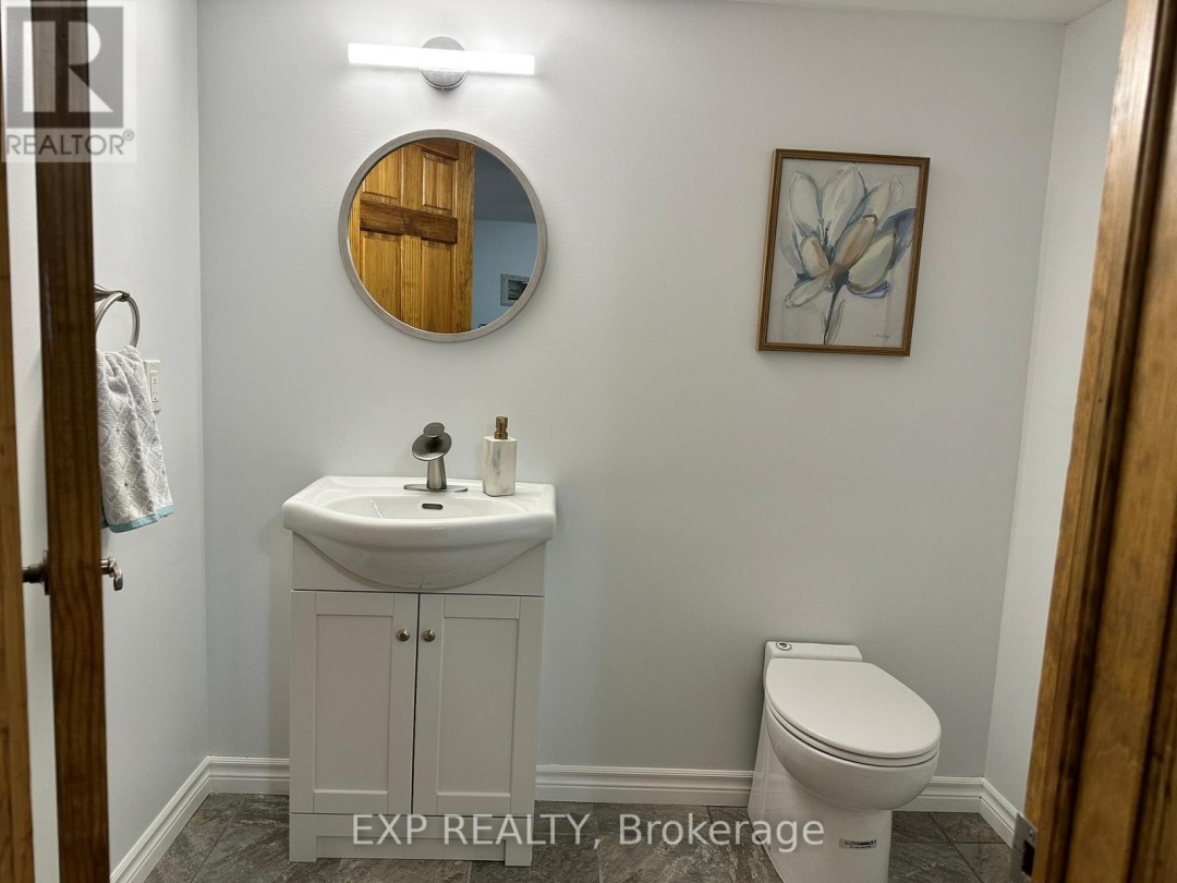 3413 Flat Rapids Lane, Severn Lake