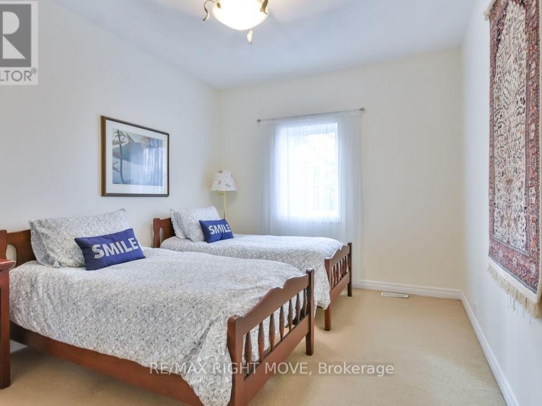 14 Sandlewood Trail, Ramara