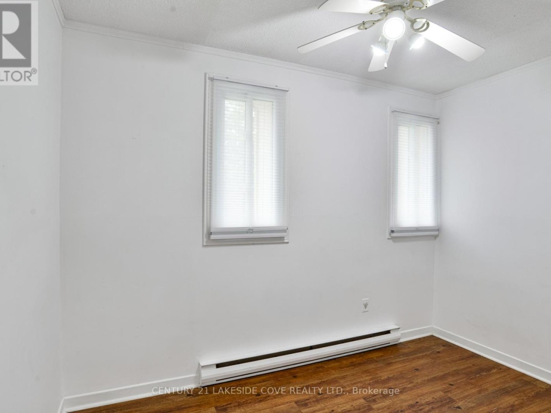 UNIT 5 - 4 PARADISE BOULEVARD, 