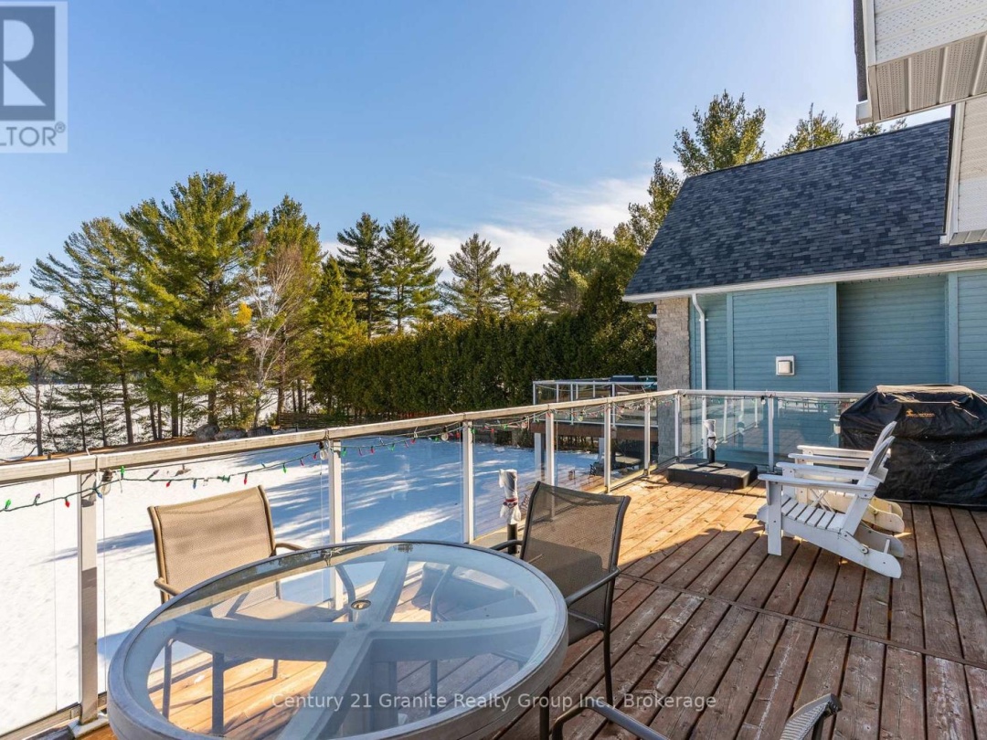 17 Webb Circle, Kashagawigamog Lake