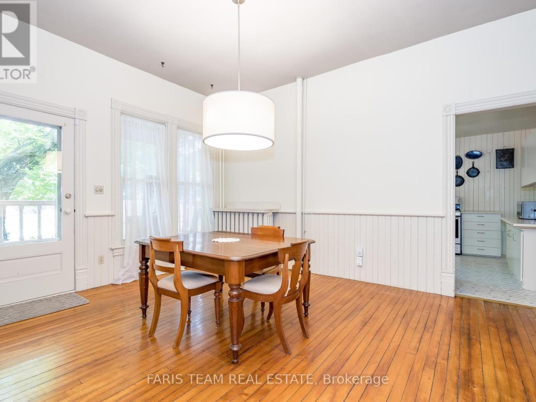 136 WEST STREET N, 