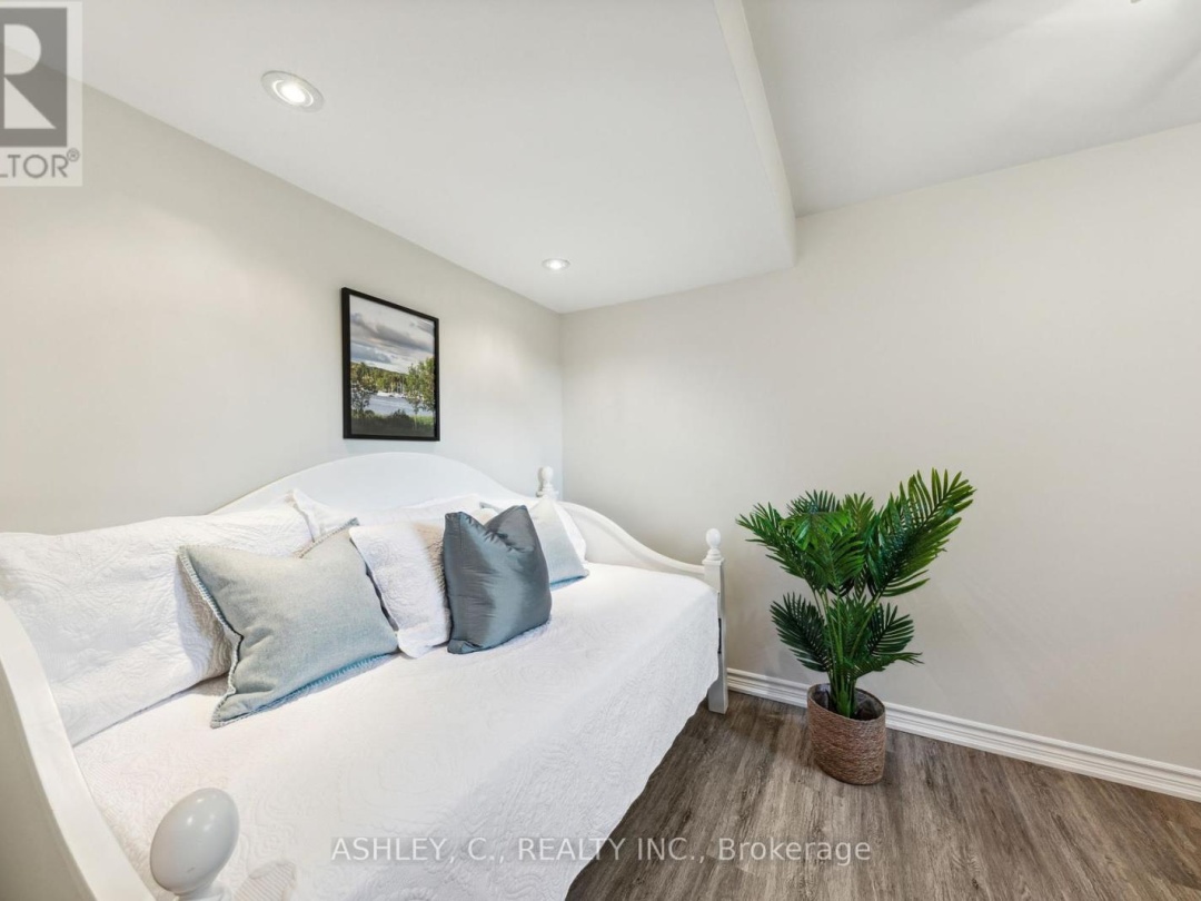 130 DUCK BAY ROAD, 