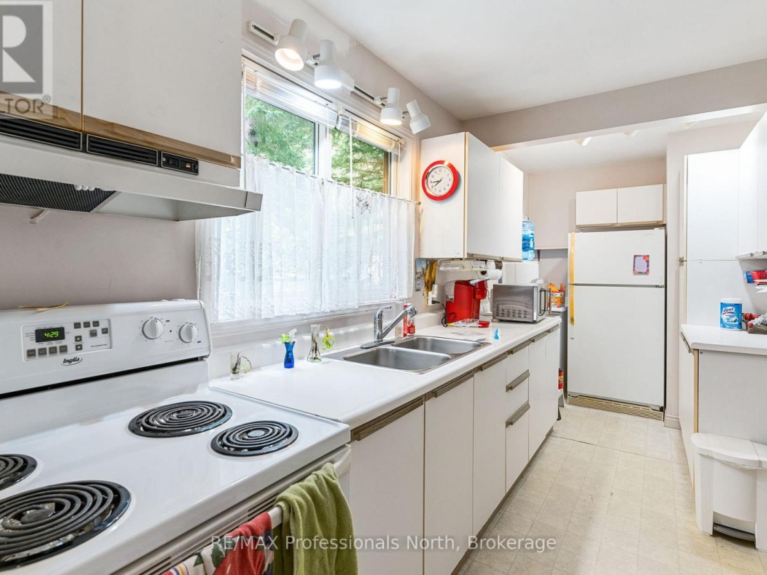 1080 PETTICOAT LANE, 