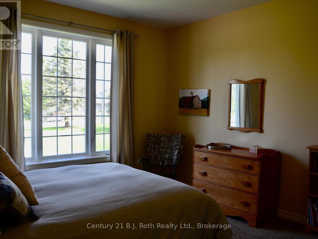 1057 Hurlwood Lane Lane, Severn