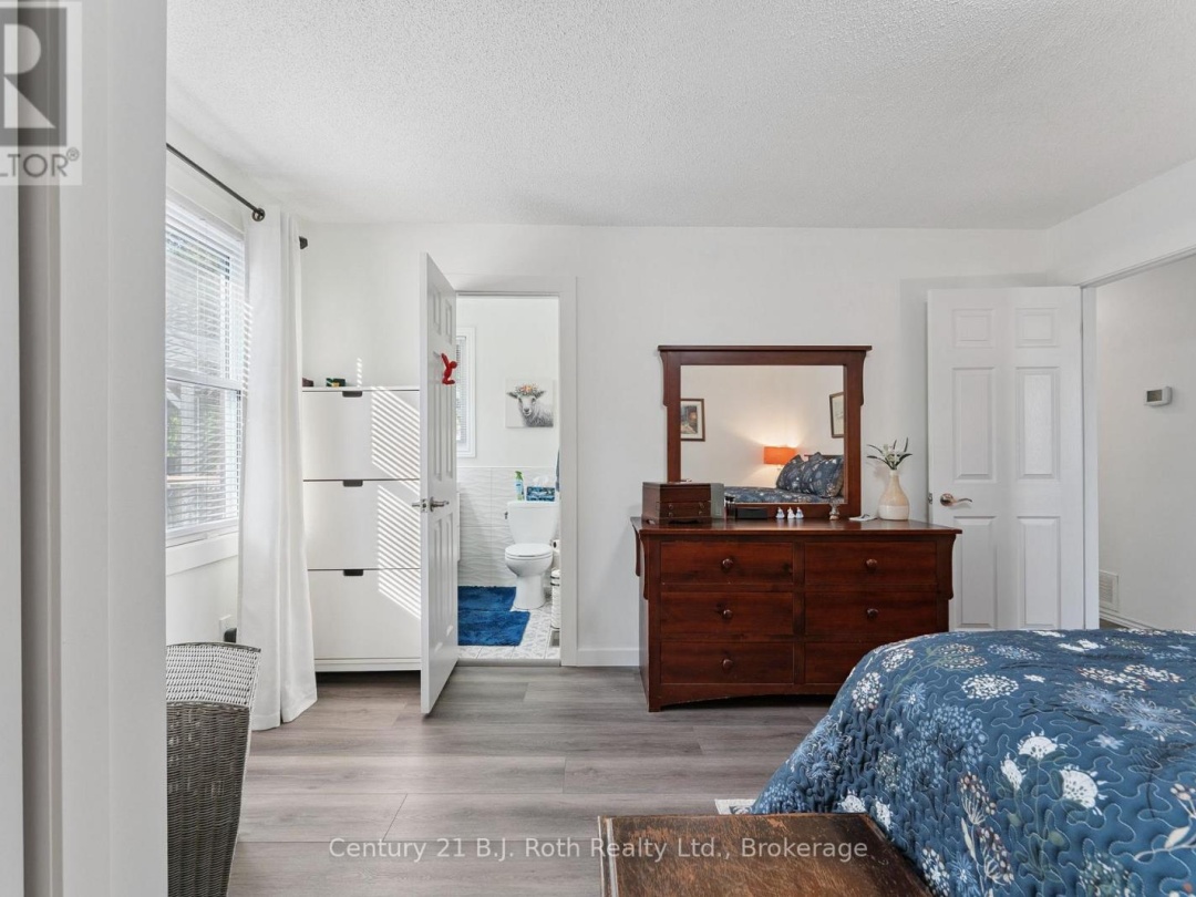 8 AGNES STREET, 
