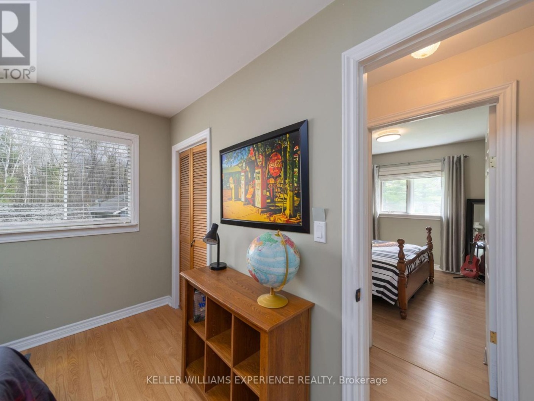 1936 Peninsula Point Road, Sparrow Lake