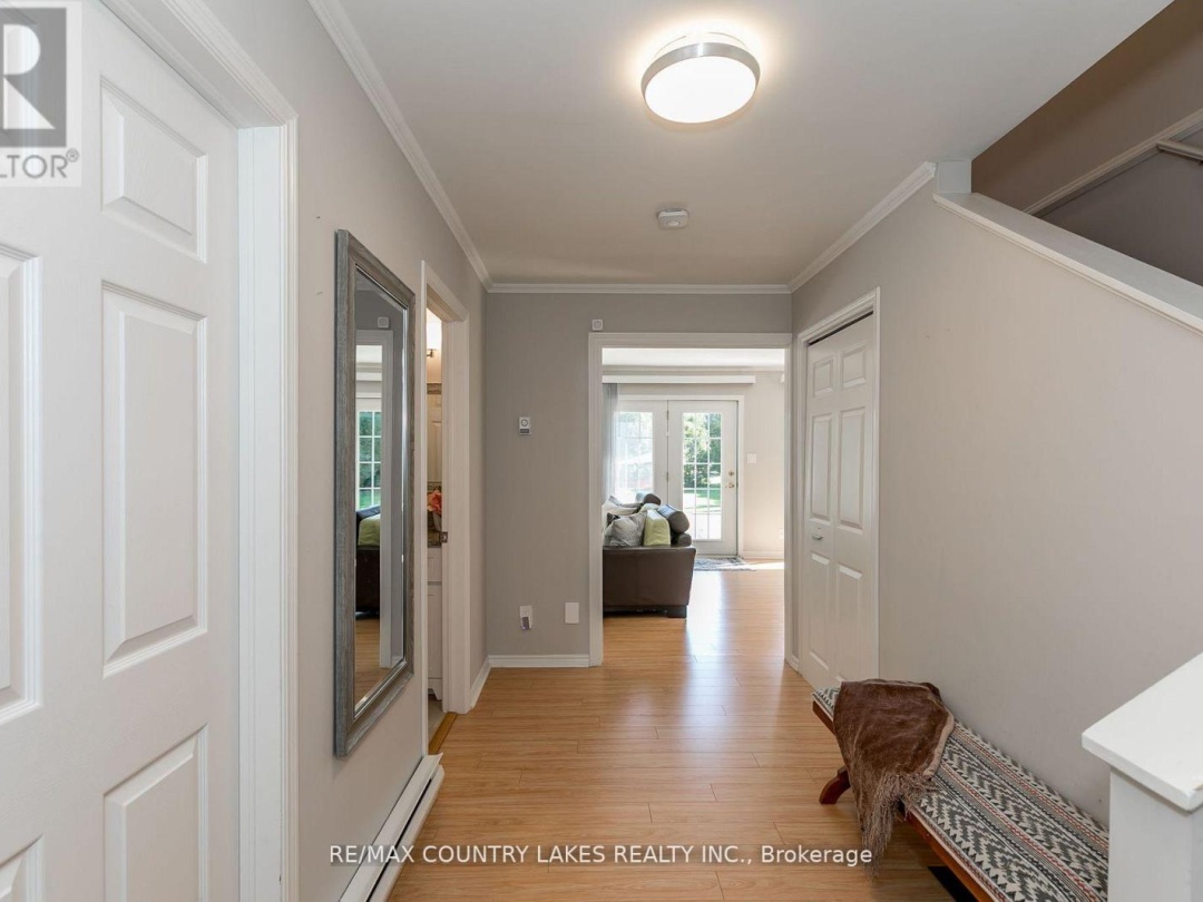 47 Lake Avenue, Lake Simcoe