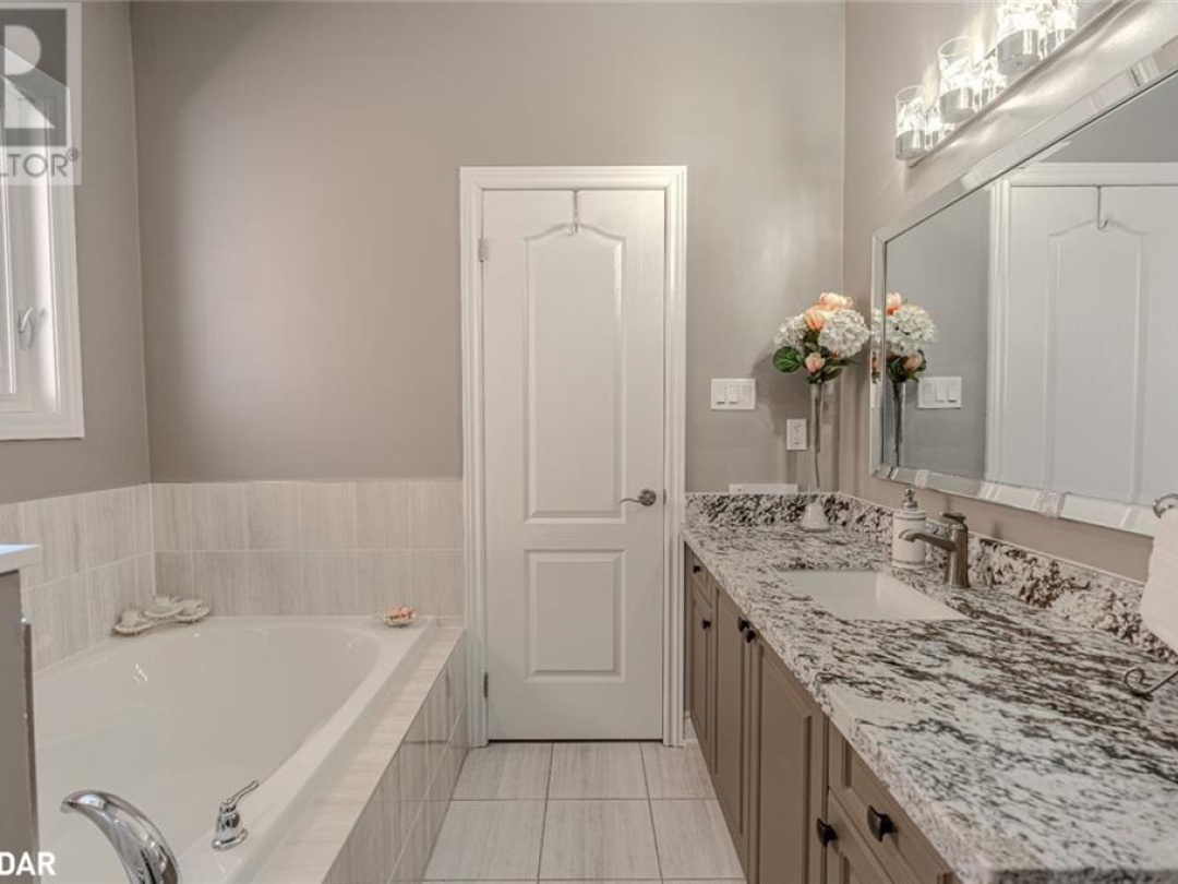 3069 Monarch Drive, Orillia