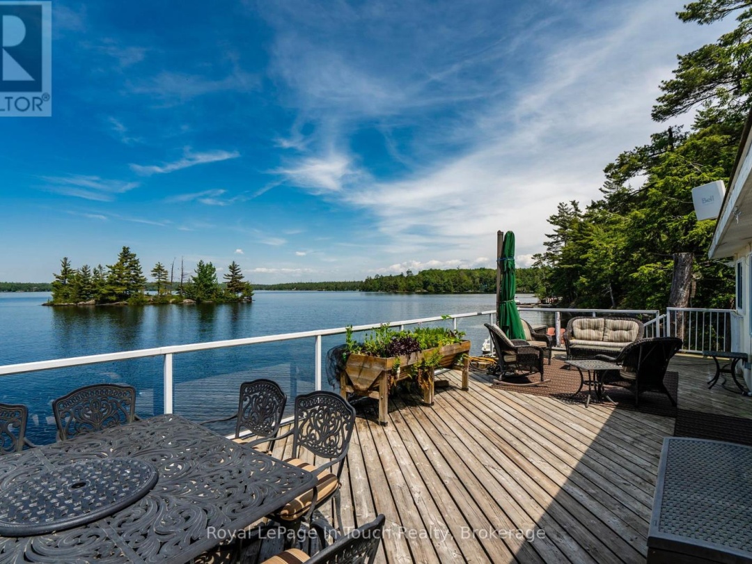 4 IS 270 GEORGIAN BAY ISLAND, 