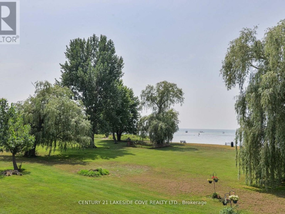 Unit 27 1 Paradise Boulevard S, Lake Simcoe